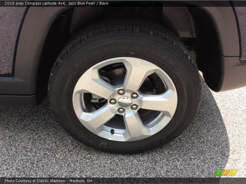 Jazz Blue Pearl / Black 2019 Jeep Compass Latitude 4x4