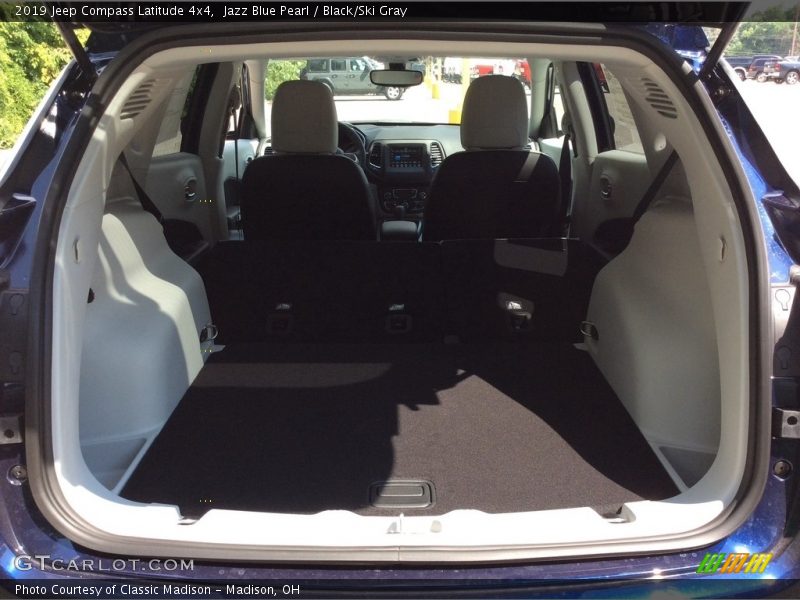 Jazz Blue Pearl / Black/Ski Gray 2019 Jeep Compass Latitude 4x4