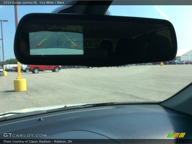 Vice White / Black 2019 Dodge Journey SE