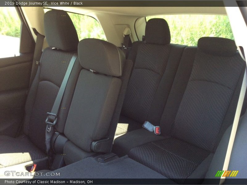 Vice White / Black 2019 Dodge Journey SE