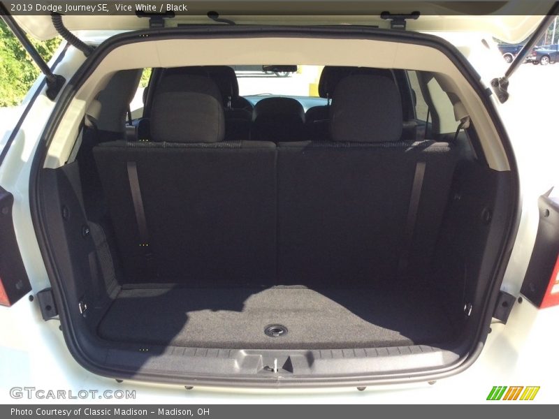 Vice White / Black 2019 Dodge Journey SE