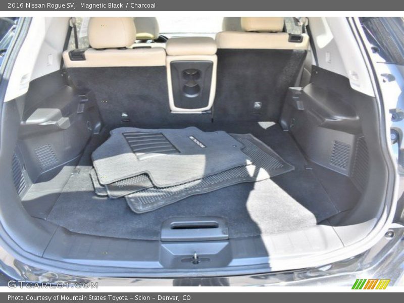 Magnetic Black / Charcoal 2016 Nissan Rogue SV