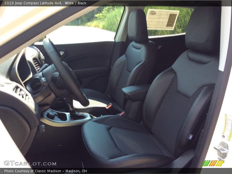 White / Black 2019 Jeep Compass Latitude 4x4