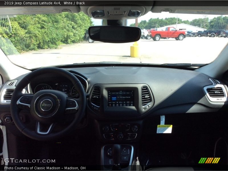 White / Black 2019 Jeep Compass Latitude 4x4
