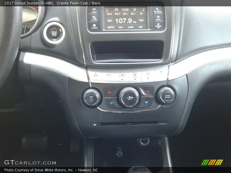 Granite Pearl-Coat / Black 2017 Dodge Journey SE AWD