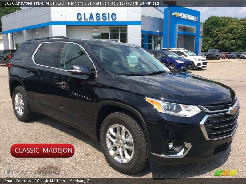 Midnight Blue Metallic / Jet Black/­Dark Galvanized 2020 Chevrolet Traverse LT AWD