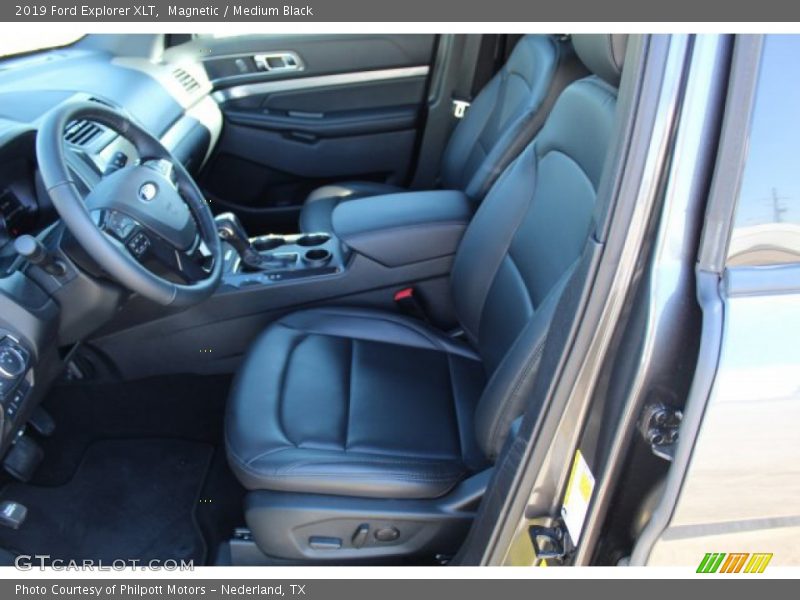 Magnetic / Medium Black 2019 Ford Explorer XLT