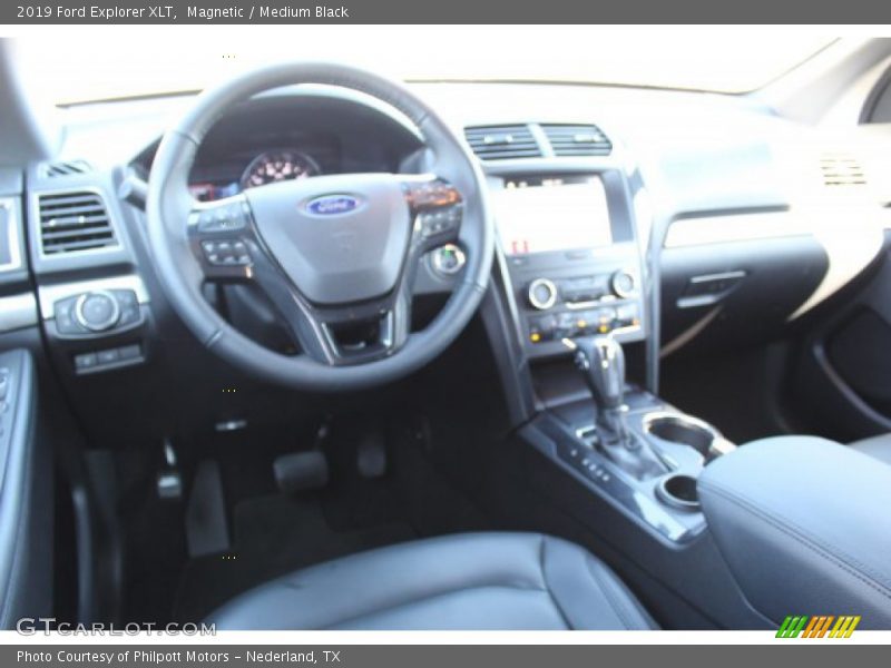 Magnetic / Medium Black 2019 Ford Explorer XLT