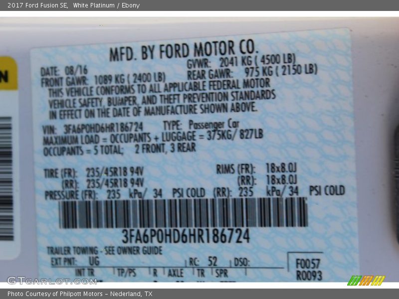 White Platinum / Ebony 2017 Ford Fusion SE