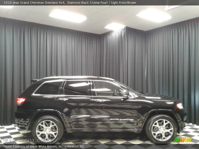 Diamond Black Crystal Pearl / Light Frost/Brown 2019 Jeep Grand Cherokee Overland 4x4