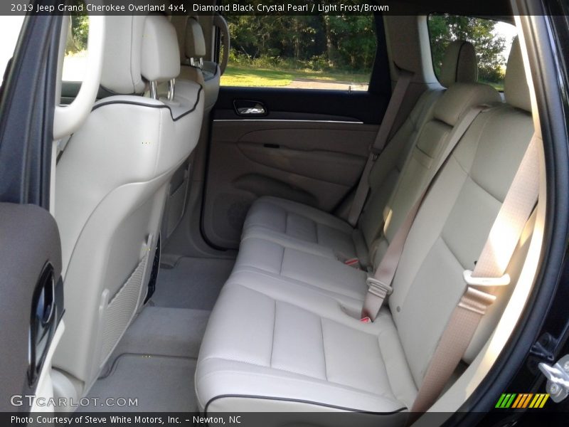 Diamond Black Crystal Pearl / Light Frost/Brown 2019 Jeep Grand Cherokee Overland 4x4