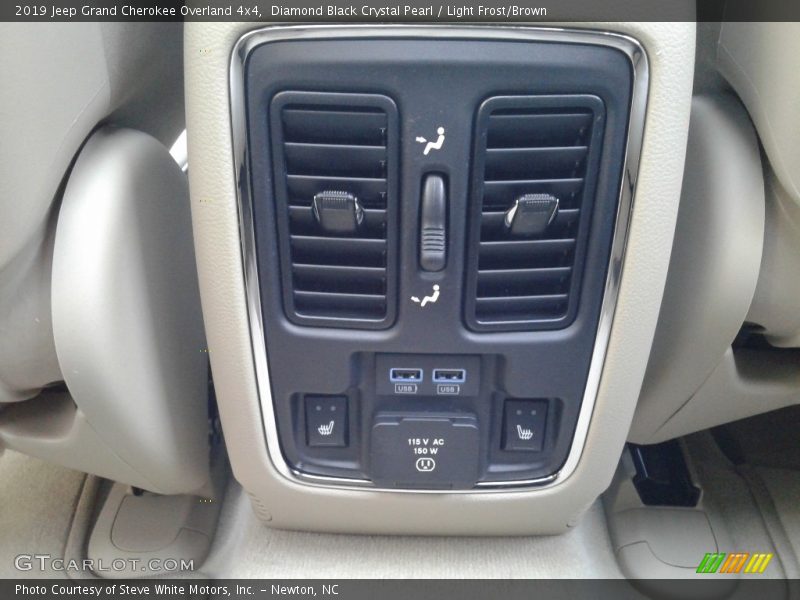 Diamond Black Crystal Pearl / Light Frost/Brown 2019 Jeep Grand Cherokee Overland 4x4