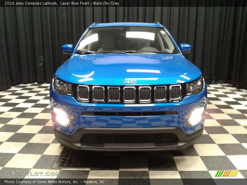 Laser Blue Pearl / Black/Ski Gray 2019 Jeep Compass Latitude