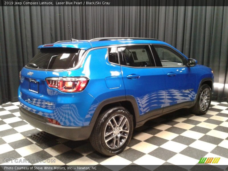 Laser Blue Pearl / Black/Ski Gray 2019 Jeep Compass Latitude