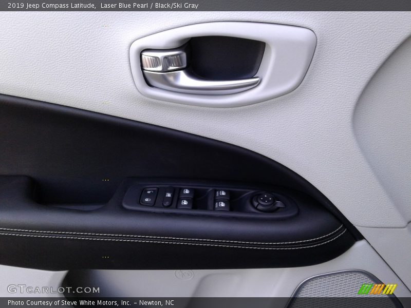 Laser Blue Pearl / Black/Ski Gray 2019 Jeep Compass Latitude