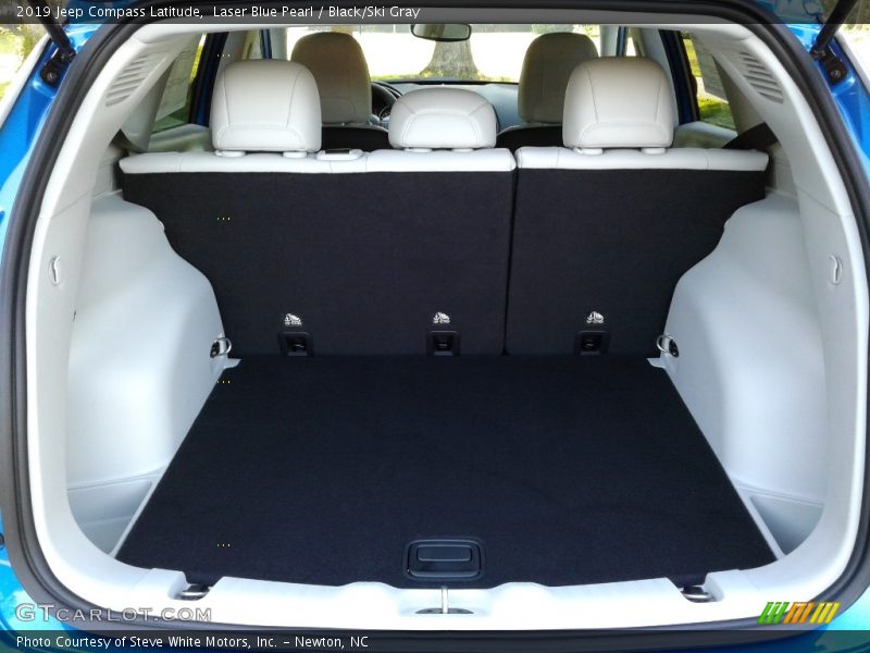 Laser Blue Pearl / Black/Ski Gray 2019 Jeep Compass Latitude