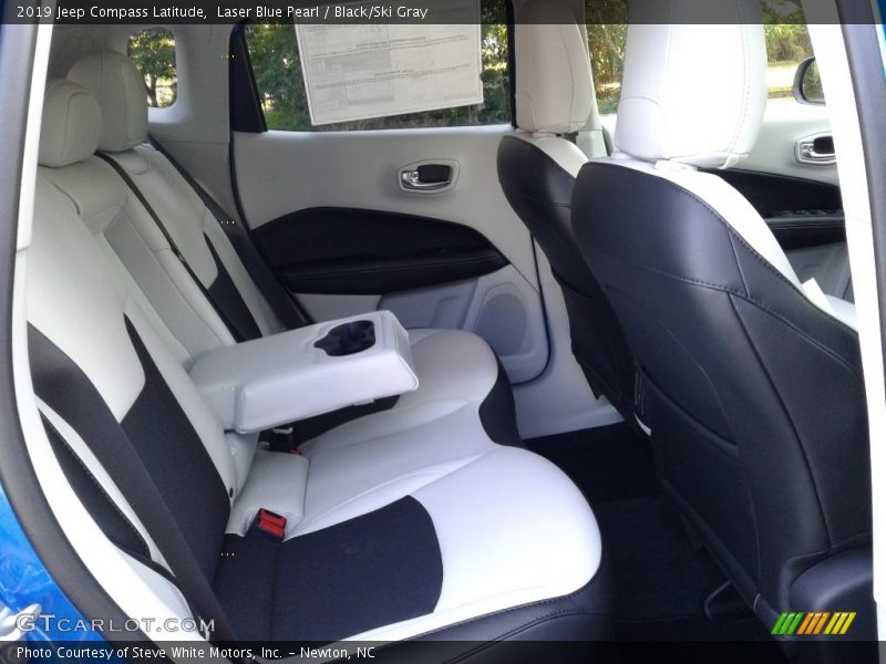 Laser Blue Pearl / Black/Ski Gray 2019 Jeep Compass Latitude