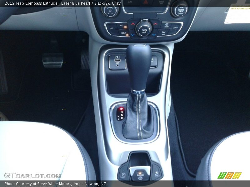 Laser Blue Pearl / Black/Ski Gray 2019 Jeep Compass Latitude
