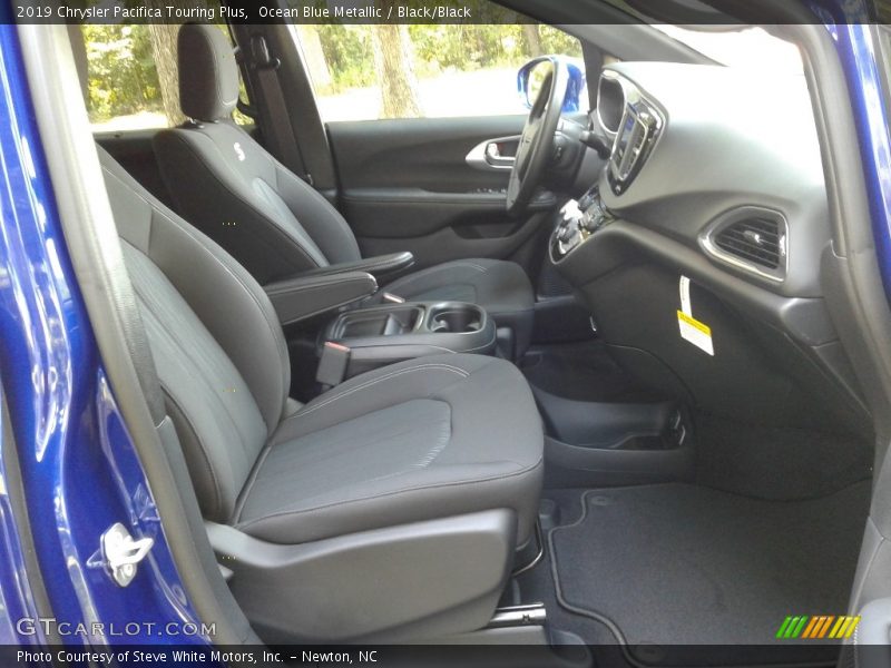Ocean Blue Metallic / Black/Black 2019 Chrysler Pacifica Touring Plus