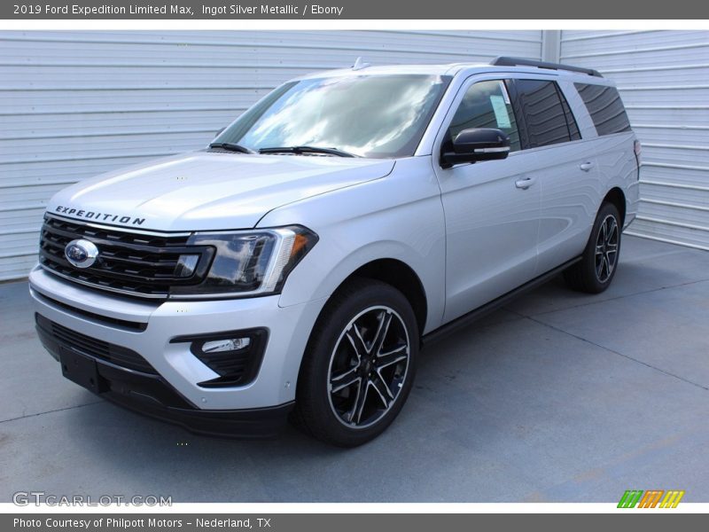 Front 3/4 View of 2019 Expedition Limited Max