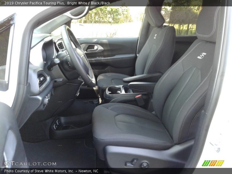 Bright White / Black/Black 2019 Chrysler Pacifica Touring Plus