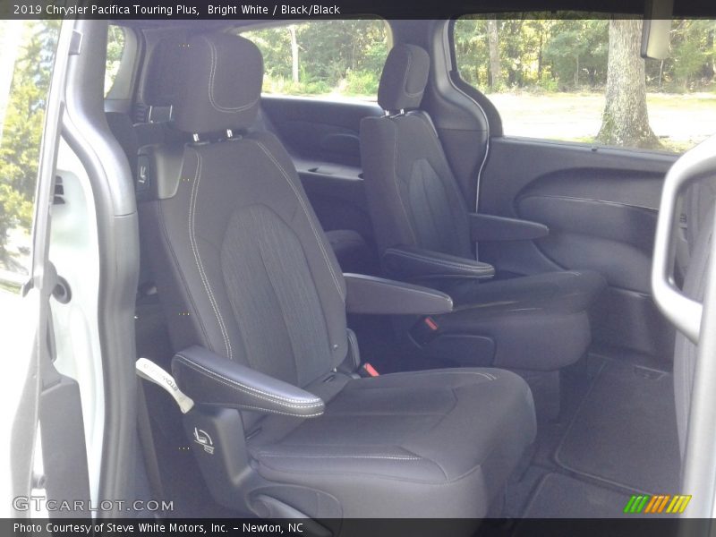 Bright White / Black/Black 2019 Chrysler Pacifica Touring Plus