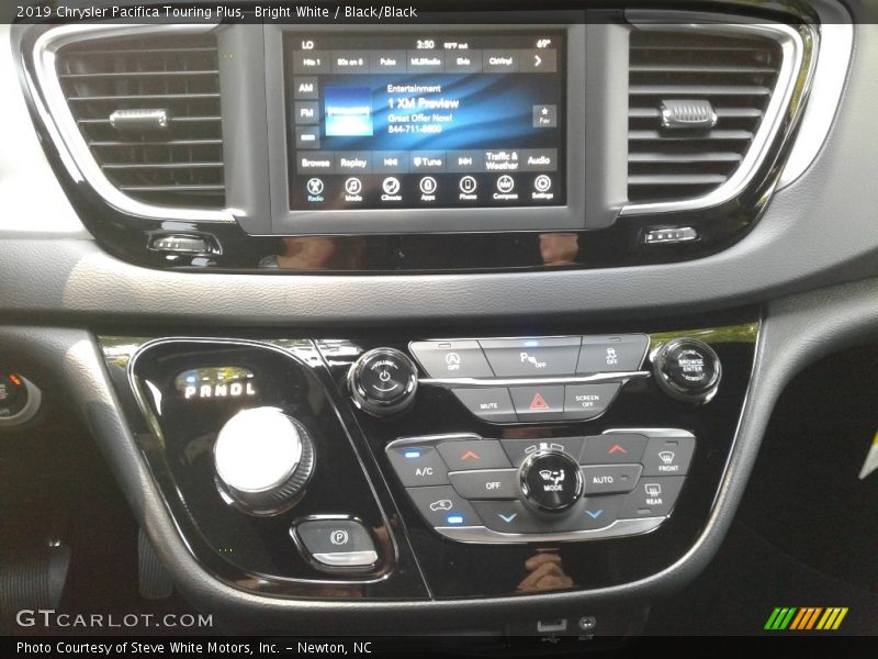 Bright White / Black/Black 2019 Chrysler Pacifica Touring Plus