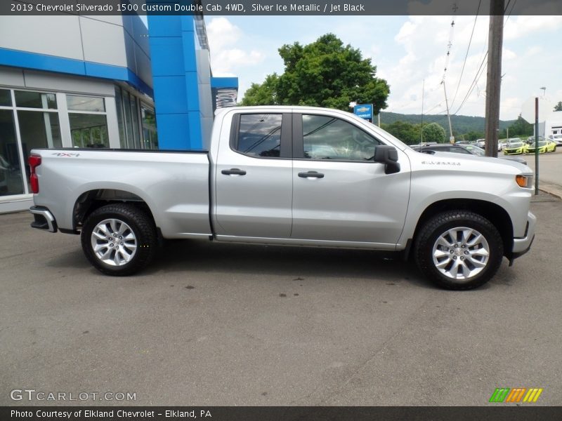 Silver Ice Metallic / Jet Black 2019 Chevrolet Silverado 1500 Custom Double Cab 4WD
