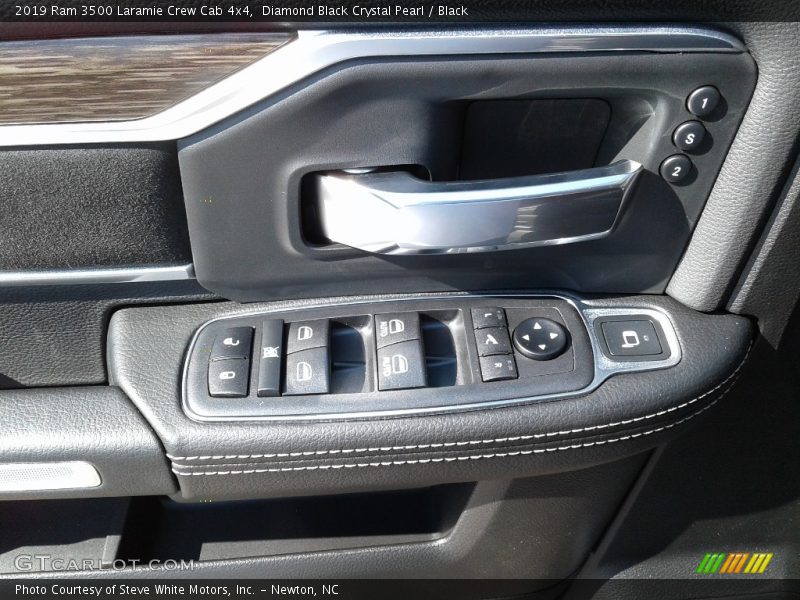 Diamond Black Crystal Pearl / Black 2019 Ram 3500 Laramie Crew Cab 4x4