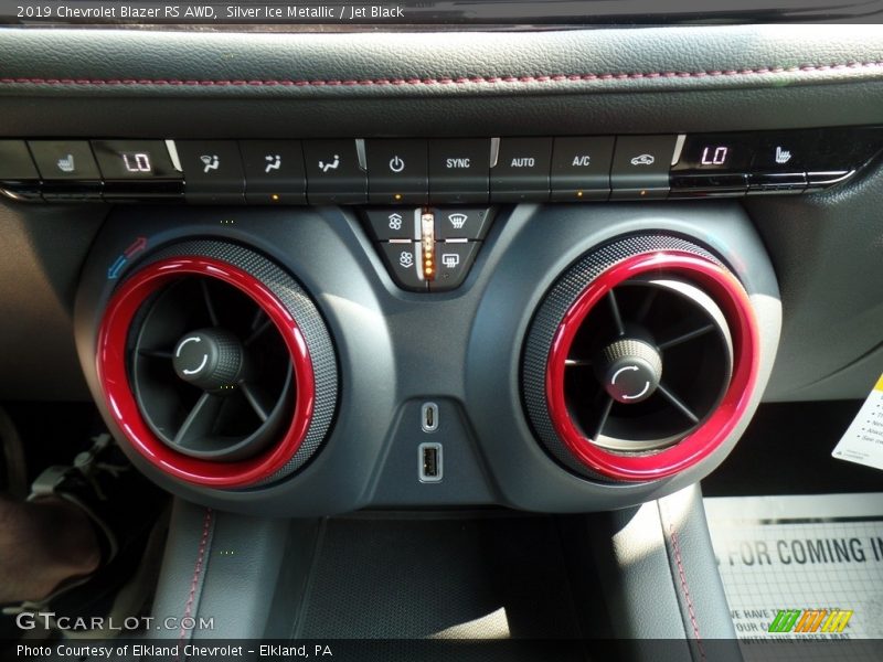 Silver Ice Metallic / Jet Black 2019 Chevrolet Blazer RS AWD