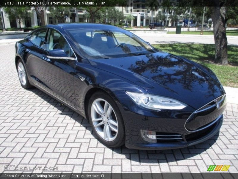 Front 3/4 View of 2013 Model S P85 Performance