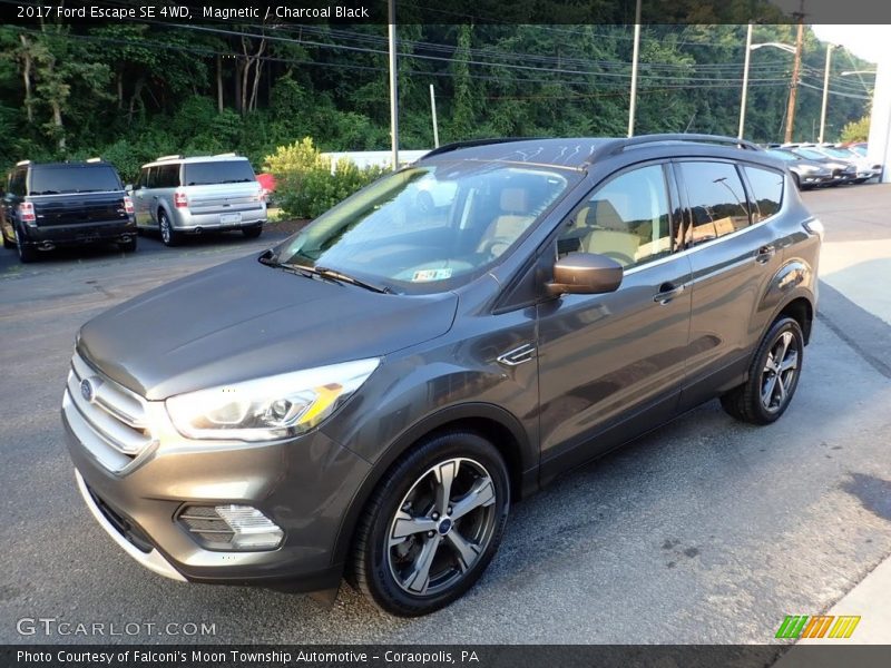 Magnetic / Charcoal Black 2017 Ford Escape SE 4WD