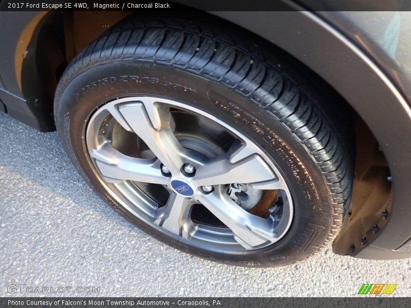Magnetic / Charcoal Black 2017 Ford Escape SE 4WD