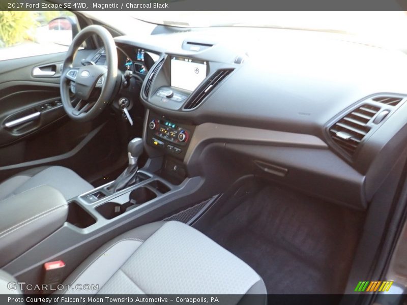 Magnetic / Charcoal Black 2017 Ford Escape SE 4WD