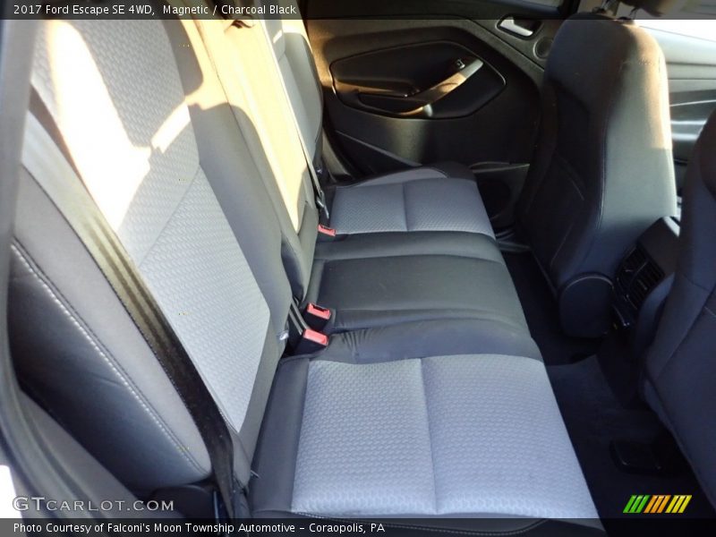Magnetic / Charcoal Black 2017 Ford Escape SE 4WD