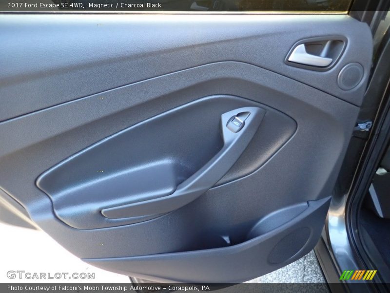 Magnetic / Charcoal Black 2017 Ford Escape SE 4WD