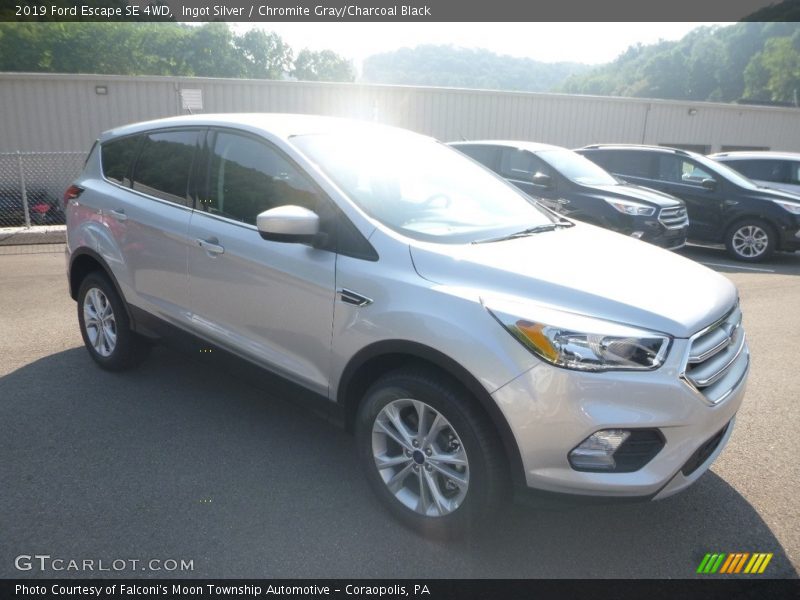 Ingot Silver / Chromite Gray/Charcoal Black 2019 Ford Escape SE 4WD