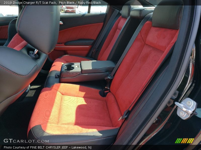 Pitch Black / Ruby Red/Black 2019 Dodge Charger R/T Scat Pack
