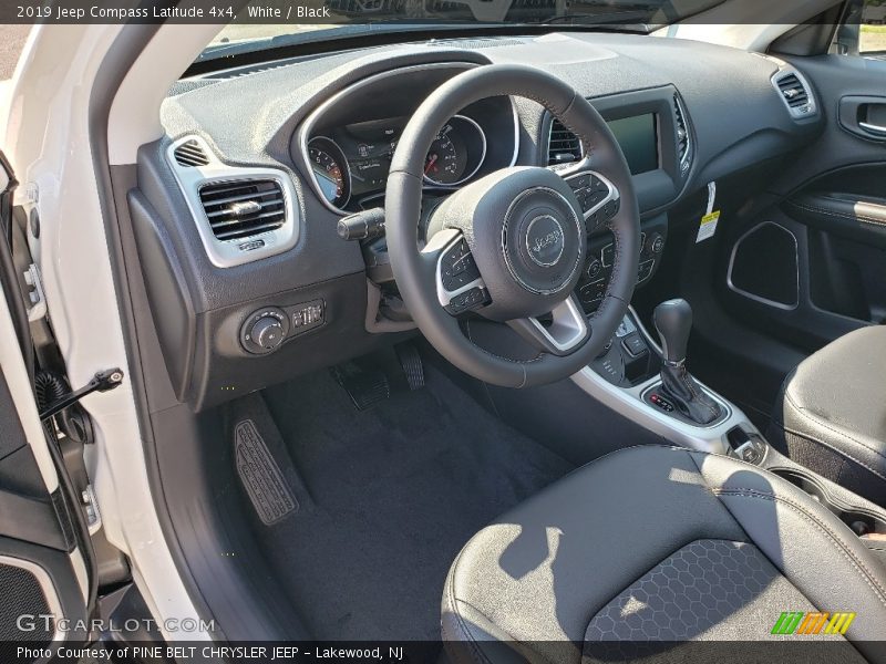 White / Black 2019 Jeep Compass Latitude 4x4