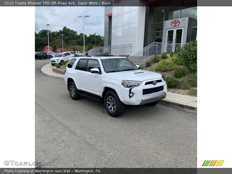 Super White / Black 2019 Toyota 4Runner TRD Off-Road 4x4