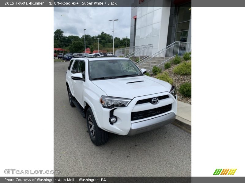 Super White / Black 2019 Toyota 4Runner TRD Off-Road 4x4