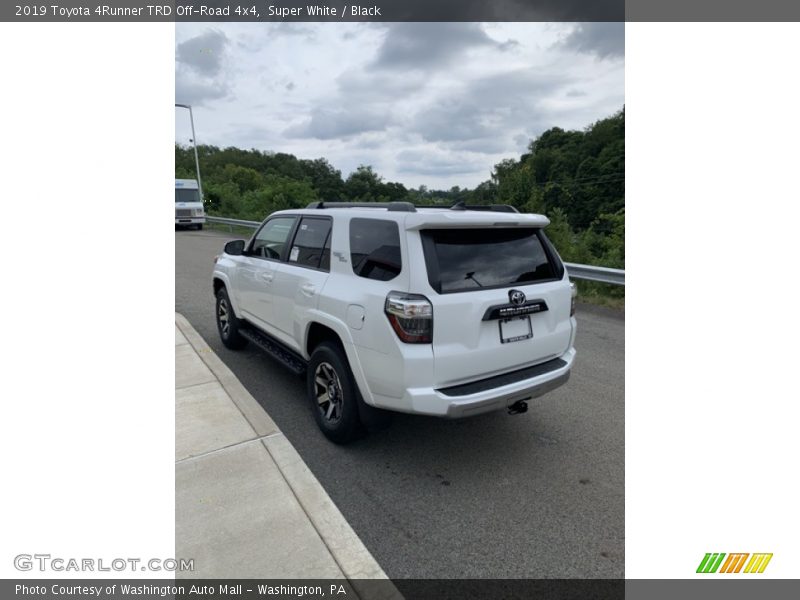 Super White / Black 2019 Toyota 4Runner TRD Off-Road 4x4