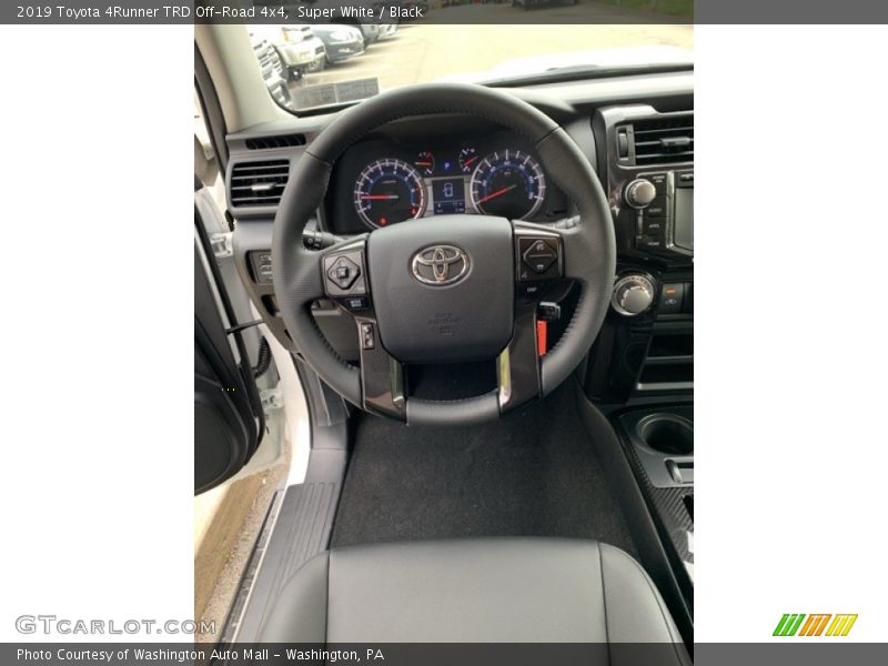 Super White / Black 2019 Toyota 4Runner TRD Off-Road 4x4