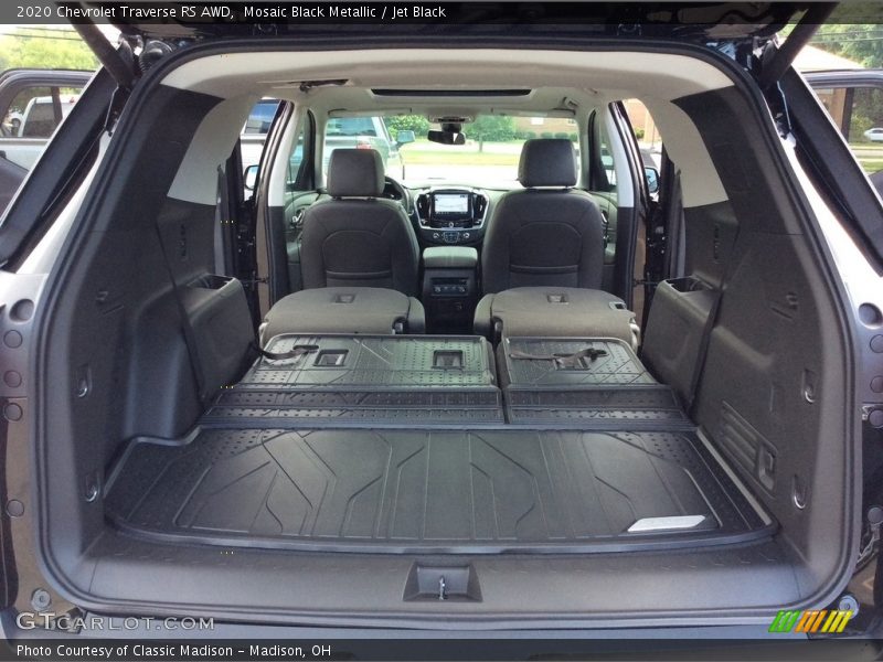 Mosaic Black Metallic / Jet Black 2020 Chevrolet Traverse RS AWD