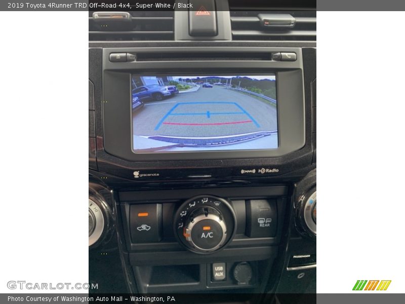 Super White / Black 2019 Toyota 4Runner TRD Off-Road 4x4