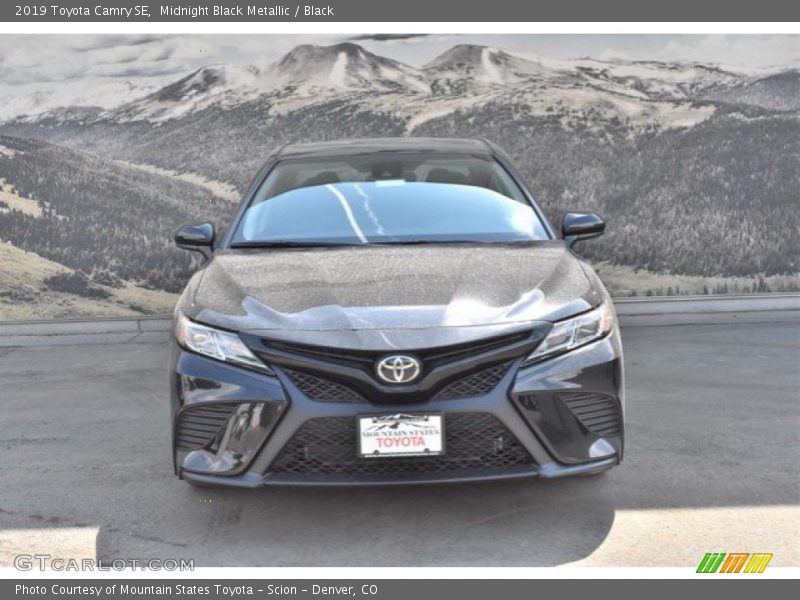 Midnight Black Metallic / Black 2019 Toyota Camry SE
