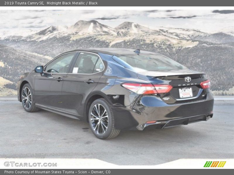 Midnight Black Metallic / Black 2019 Toyota Camry SE