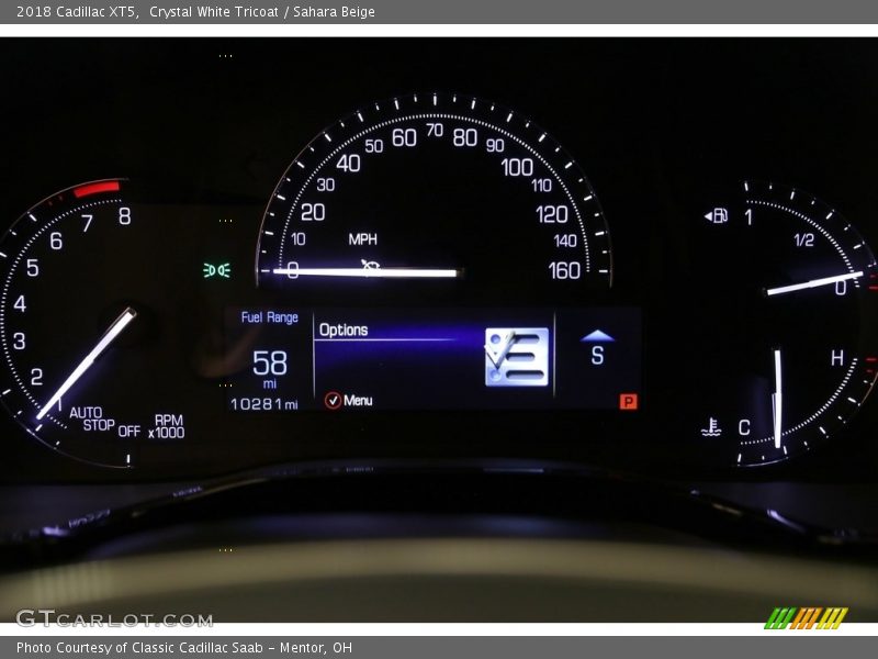 Crystal White Tricoat / Sahara Beige 2018 Cadillac XT5
