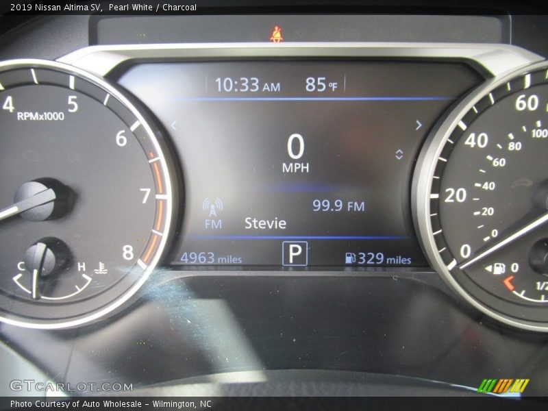 Pearl White / Charcoal 2019 Nissan Altima SV