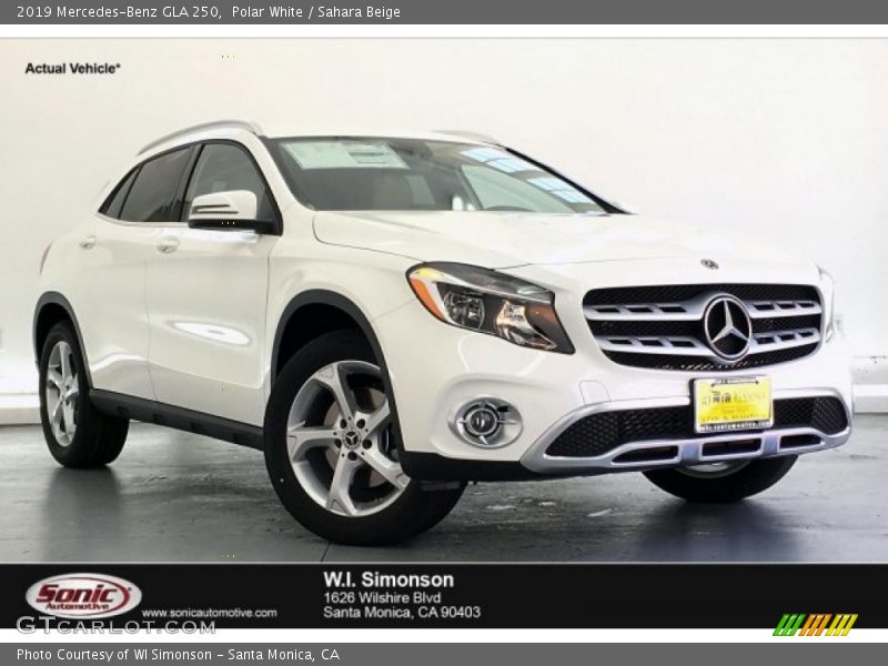 Polar White / Sahara Beige 2019 Mercedes-Benz GLA 250